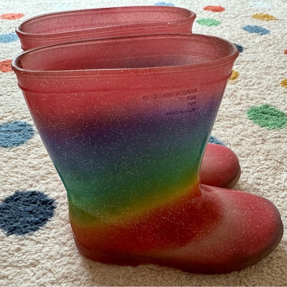 Toddler size 11 rainbow rainboots in very good used condition. - Picture 2 of 5